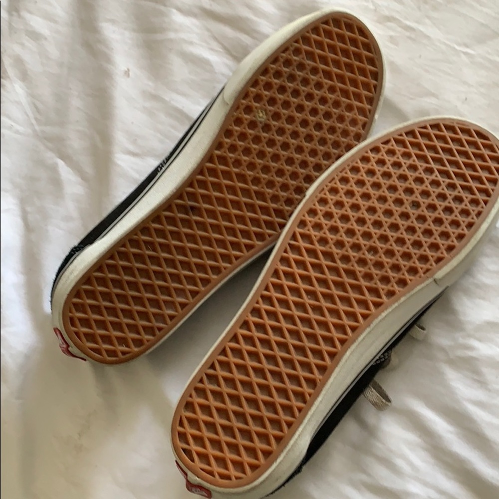 Vans - Picture 6 of 6